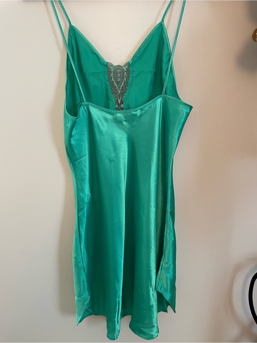 Beth Michaels Emerald Green Satin Slip with Embroidered Label 1980s - Picture 7 of 8